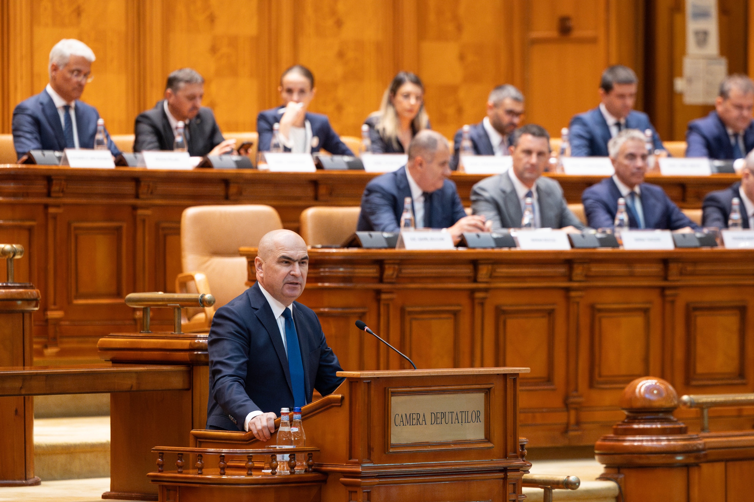 uploads/2025/ilie-bolojan-miniszterelnok-miniszterek-kormany-gov-ro.jpg